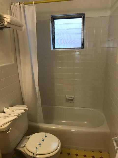 Beach Colony Motel - thumb 6