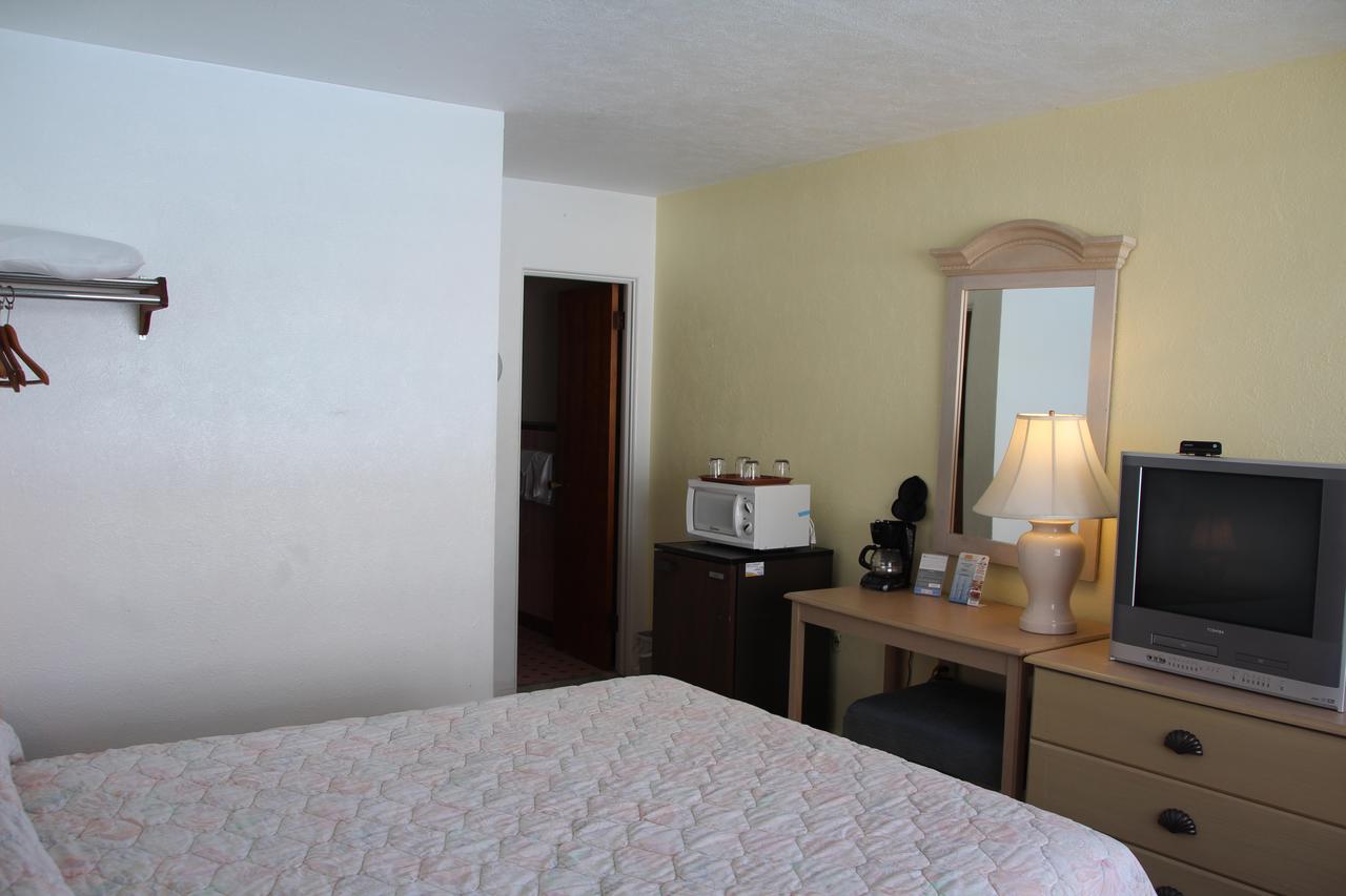 Beach Colony Motel - thumb 38