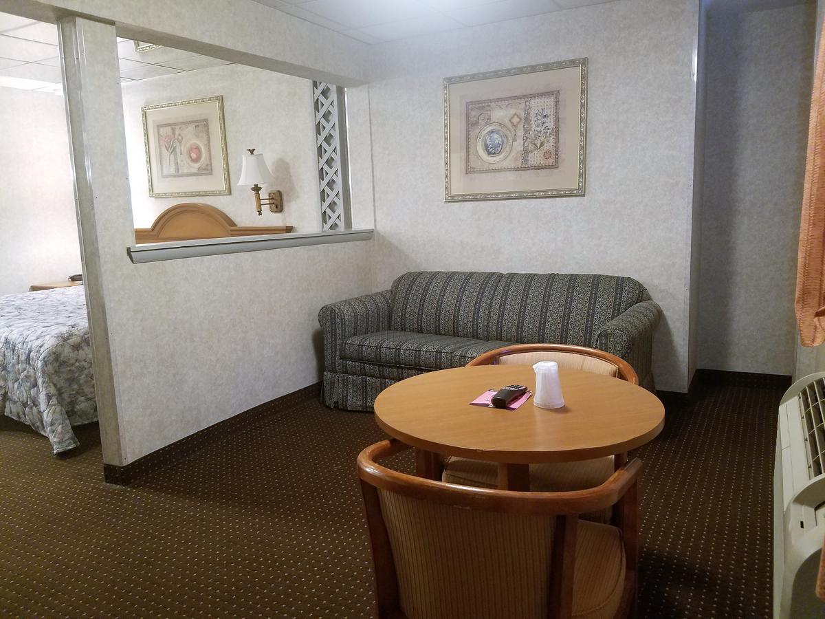 Travelers Lodge - thumb 16