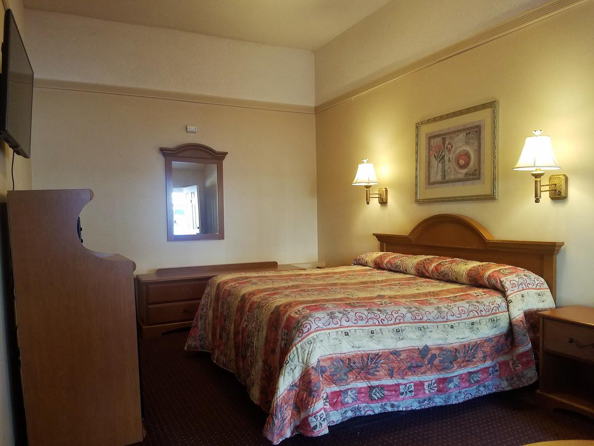 Travelers Lodge - thumb 6