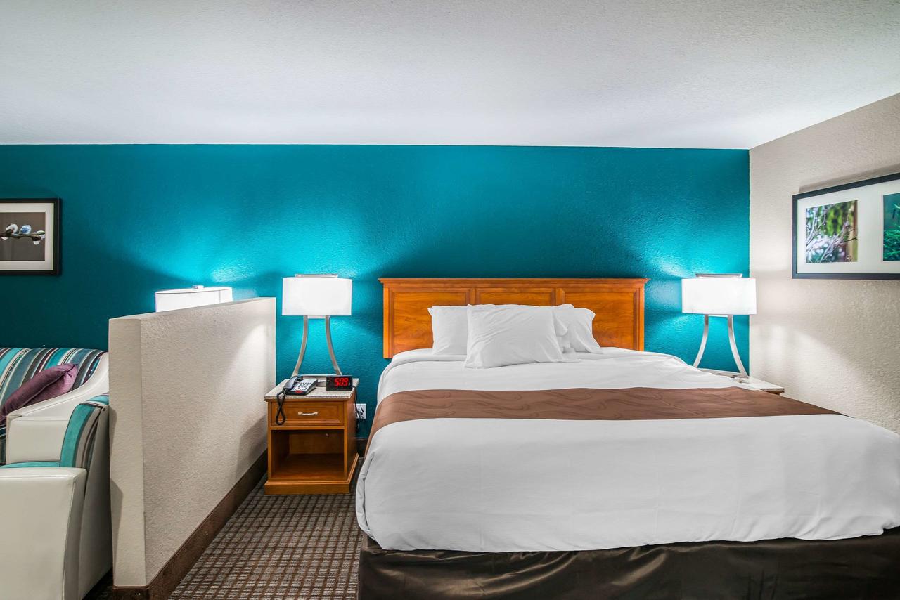 Quality Inn & Suites Near White Sands National Monument - thumb 22