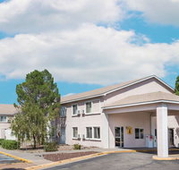 Super 8 by Wyndham Socorro - Accommodation Los Angeles