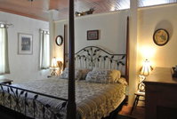 Booking Gila Accommodation Los Angeles