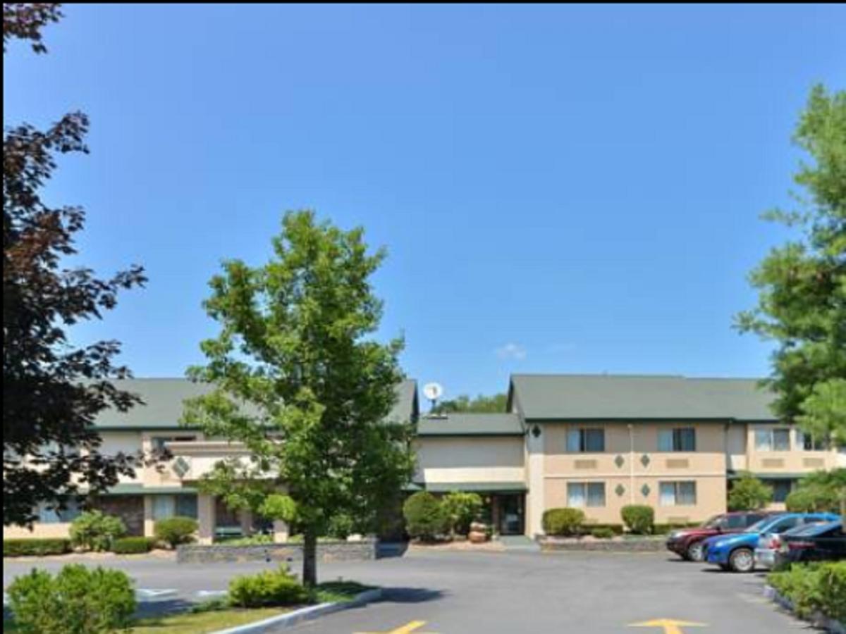 America's Best Value Inn New Paltz - thumb 3