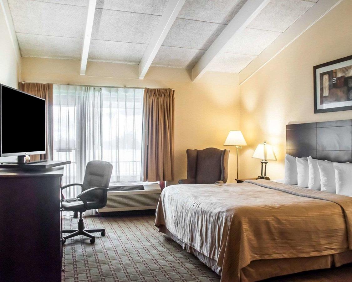 Quality Inn Buffalo Airport - thumb 15