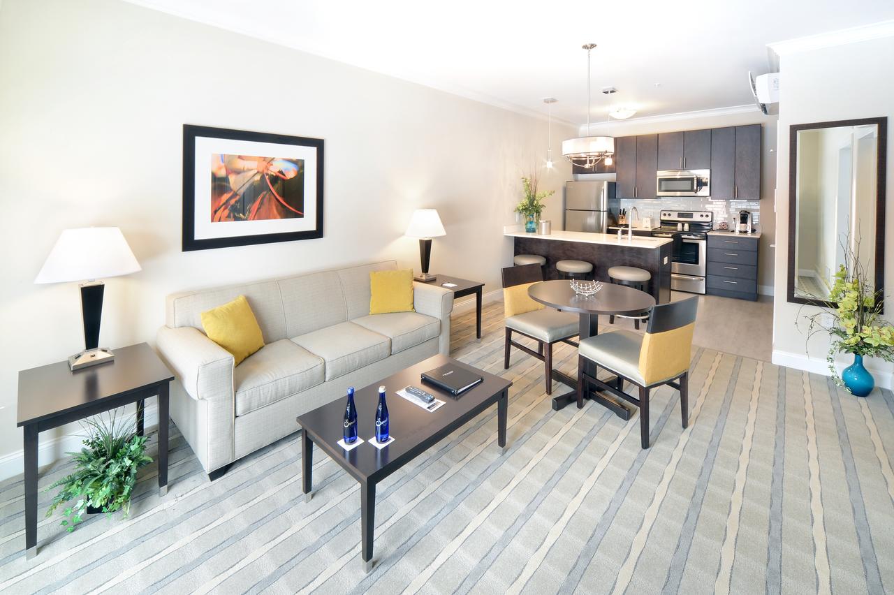 Pavilion Grand Hotel - thumb 14