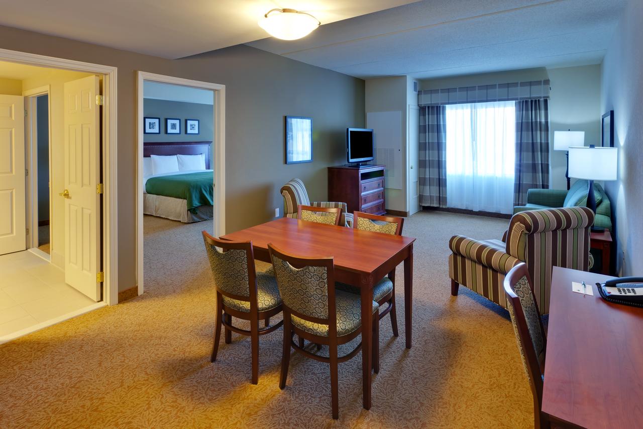 Country Inn & Suites By Radisson, Buffalo South I-90, NY - thumb 38
