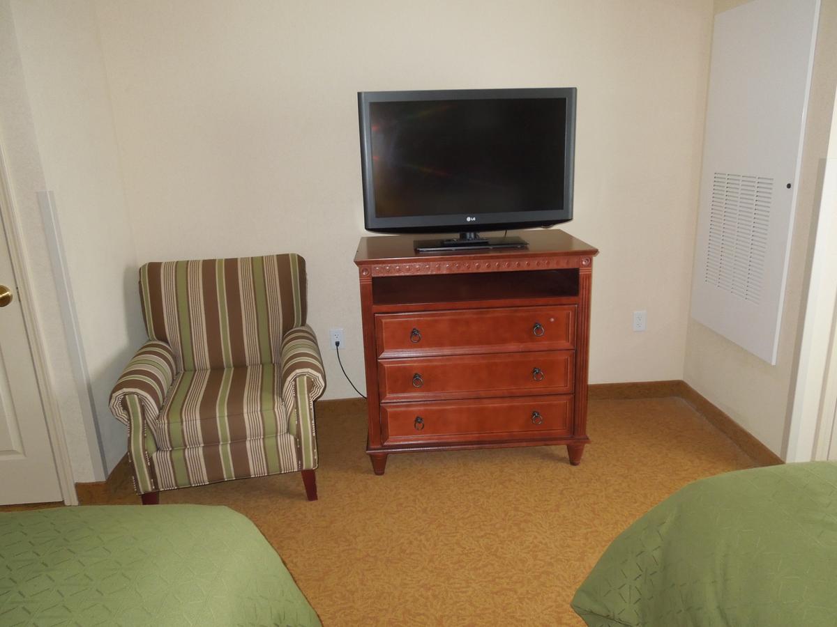 Country Inn & Suites By Radisson, Buffalo South I-90, NY - thumb 5