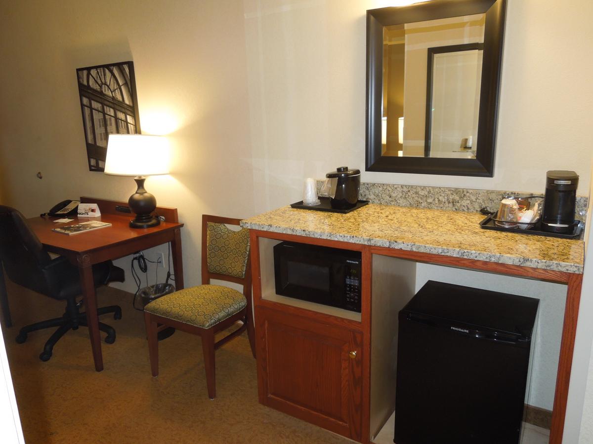 Country Inn & Suites By Radisson, Buffalo South I-90, NY - thumb 23