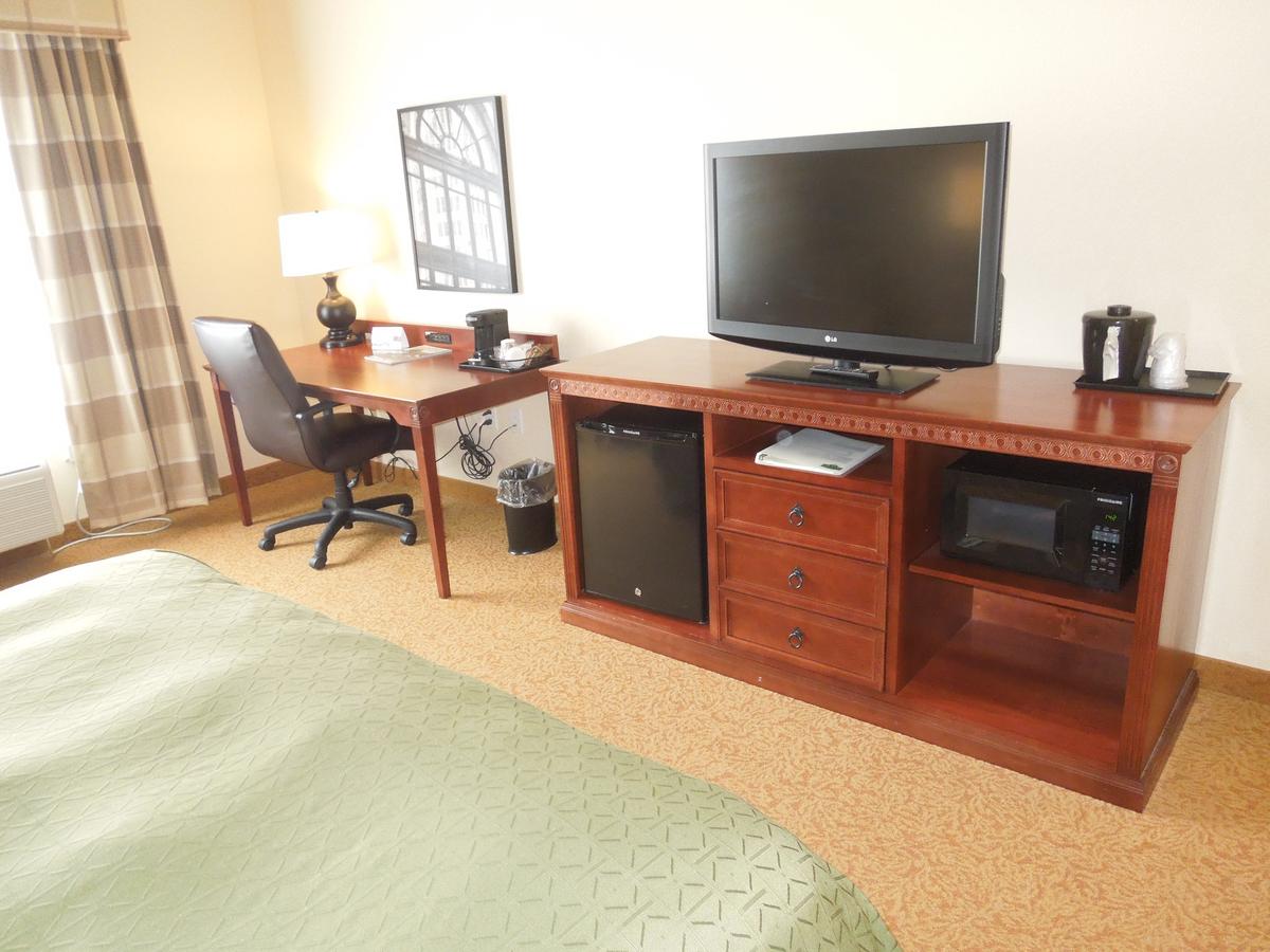 Country Inn & Suites By Radisson, Buffalo South I-90, NY - thumb 9