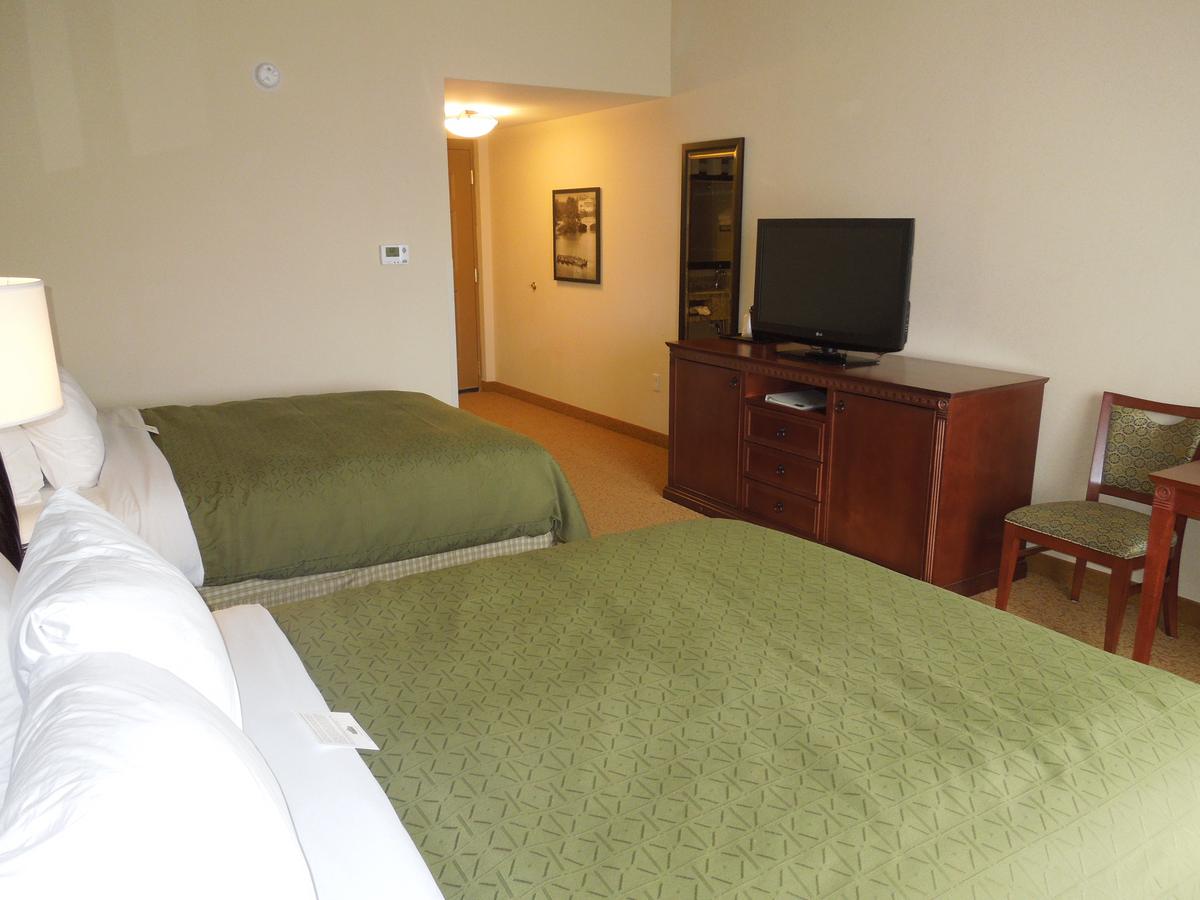 Country Inn & Suites By Radisson, Buffalo South I-90, NY - thumb 41