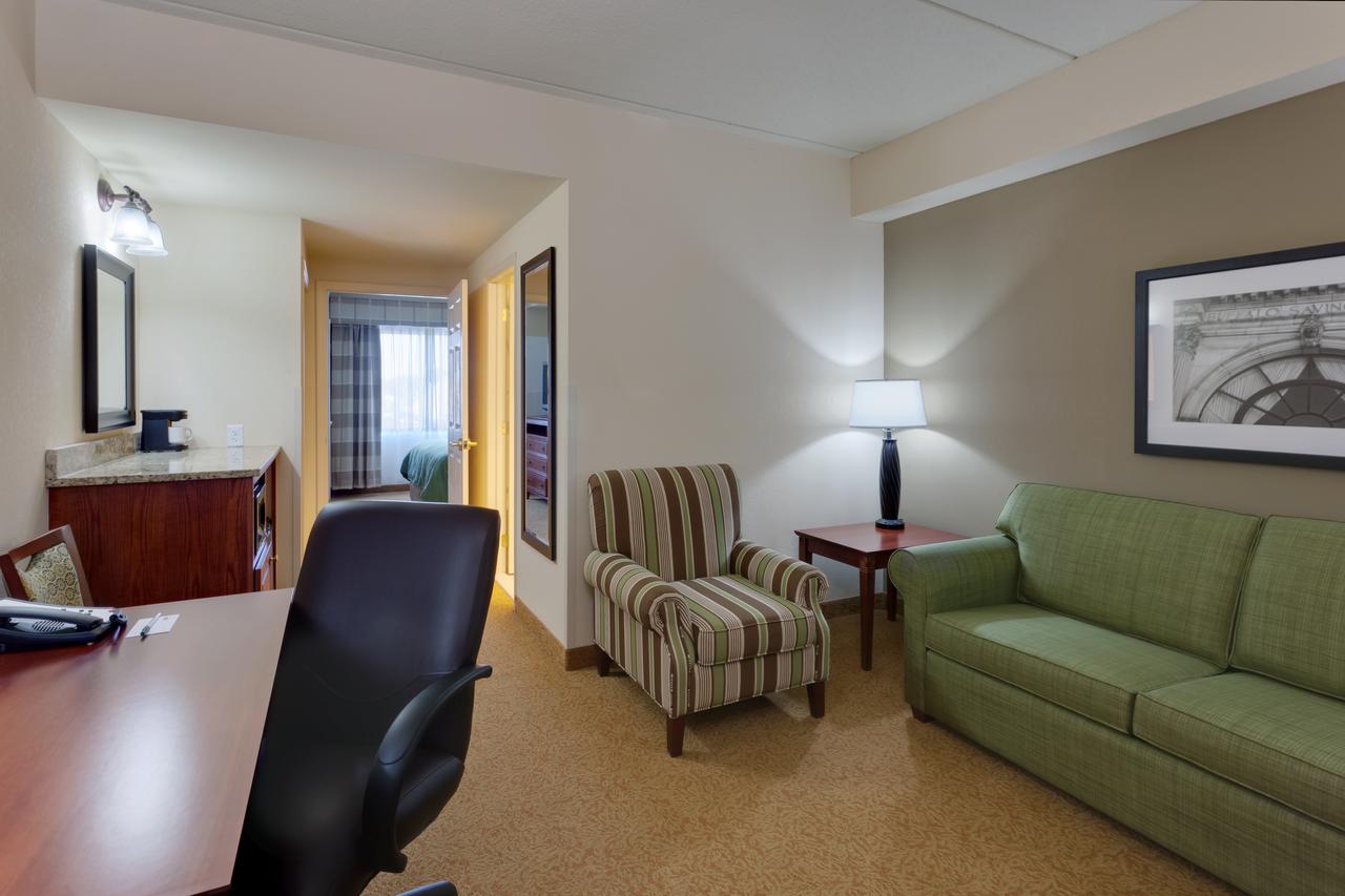 Country Inn & Suites By Radisson, Buffalo South I-90, NY - thumb 35