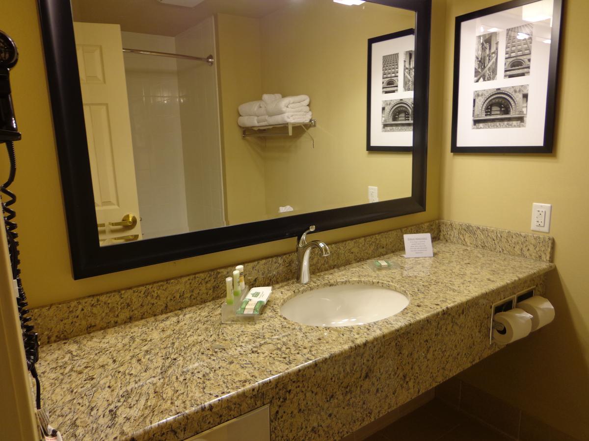 Country Inn & Suites By Radisson, Buffalo South I-90, NY - thumb 43