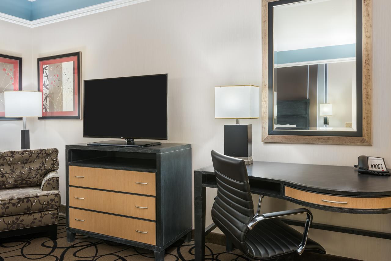 Hampton Inn & Suites Buffalo/Downtown - thumb 17