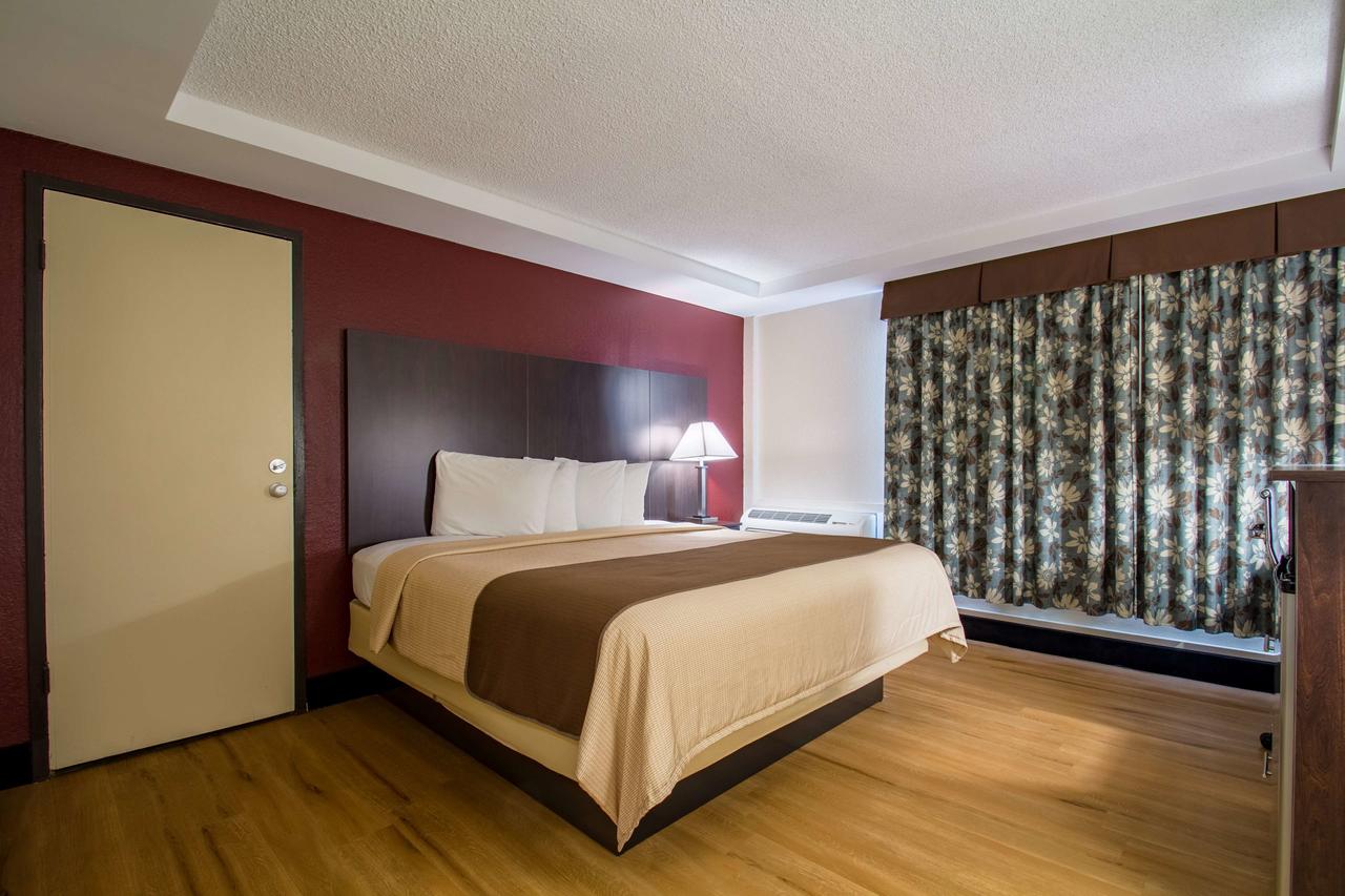 Red Roof Inn Batavia - thumb 22