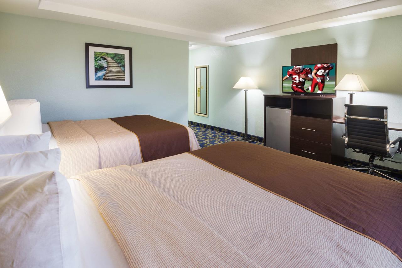 Red Roof Inn Batavia - thumb 8