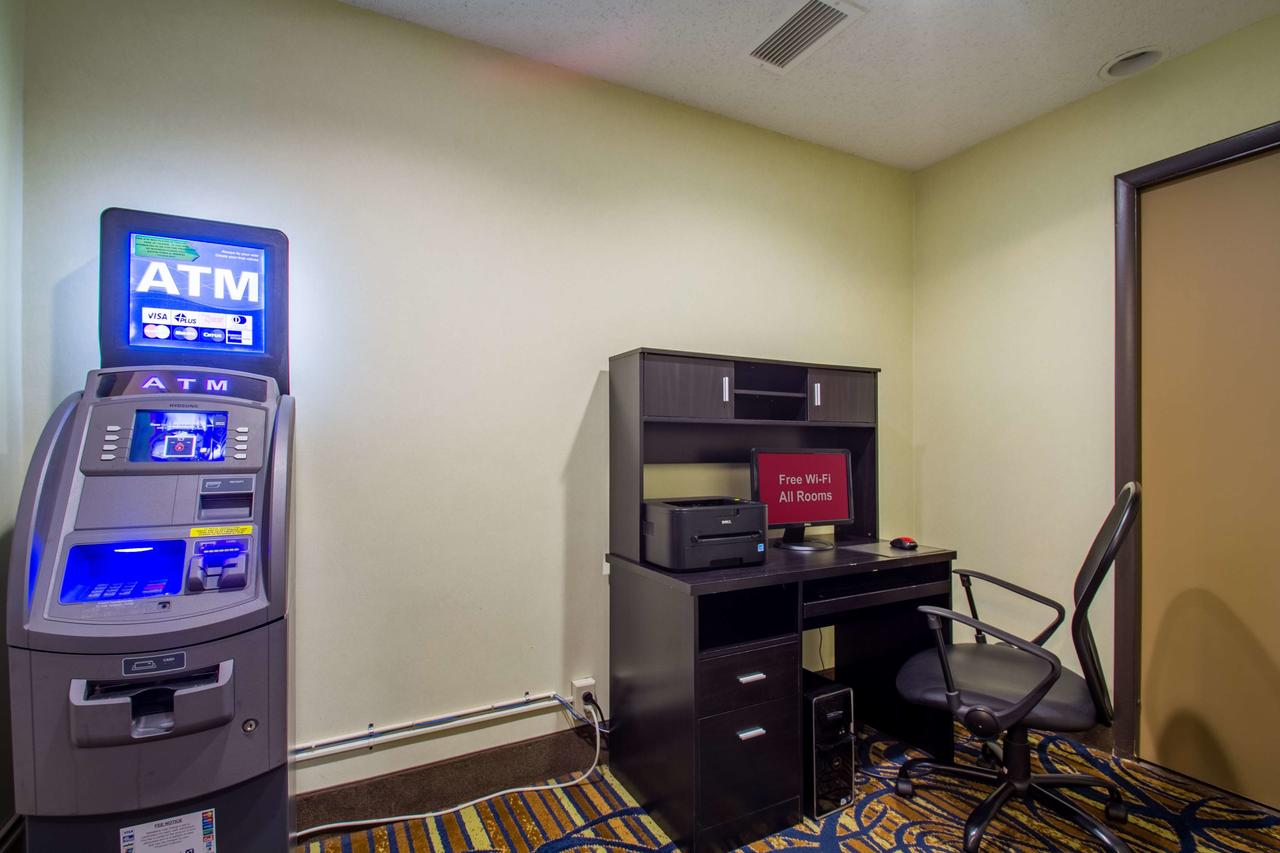 Red Roof Inn Batavia - thumb 30