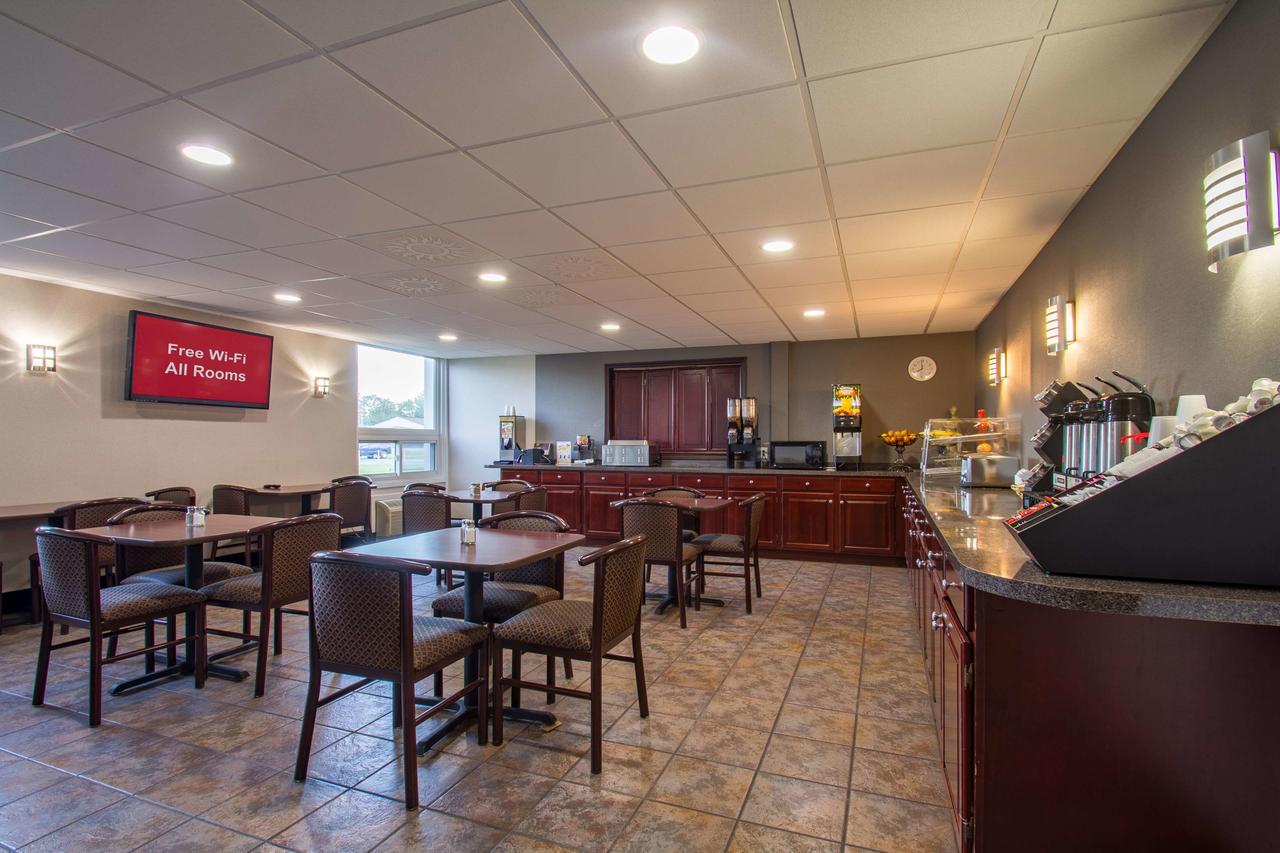 Red Roof Inn Batavia - thumb 3