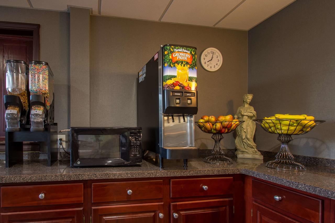 Red Roof Inn Batavia - thumb 33