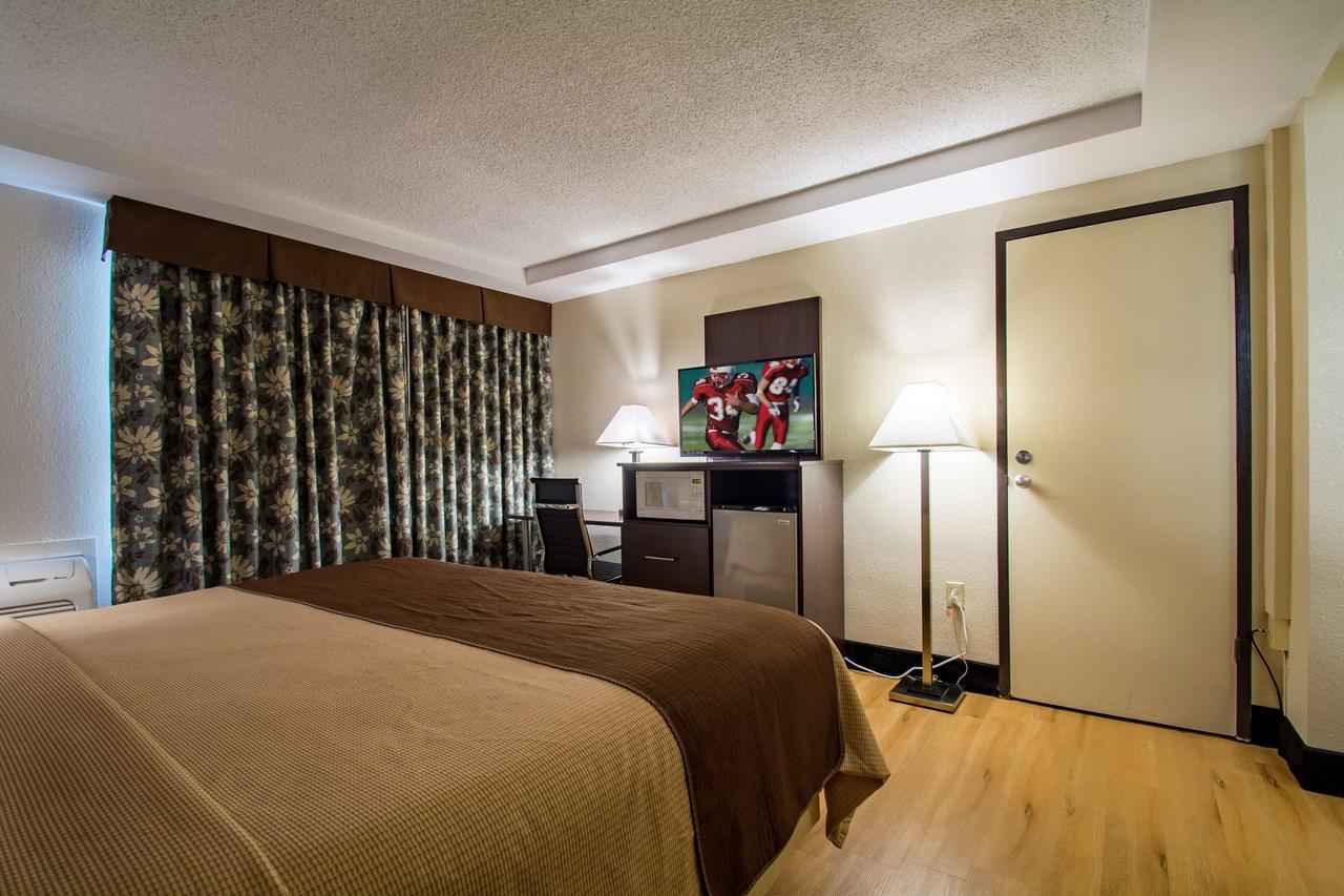 Red Roof Inn Batavia - thumb 15