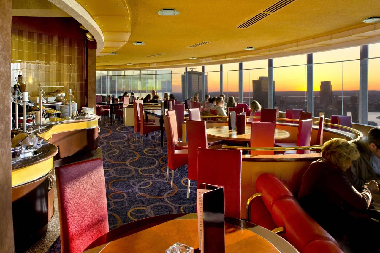 New York Marriott Marquis - thumb 36