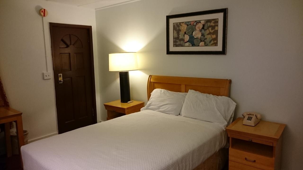 Greenview Inn Riverhead - thumb 26