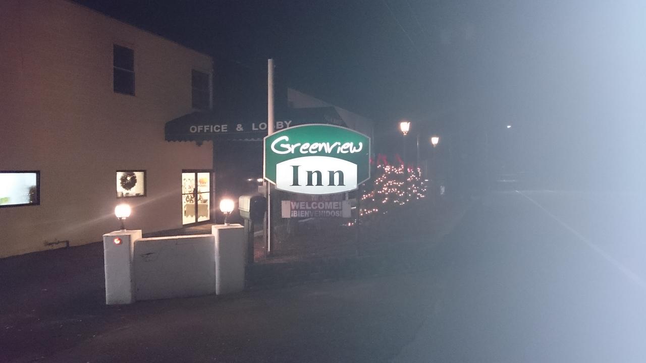 Greenview Inn Riverhead - thumb 2