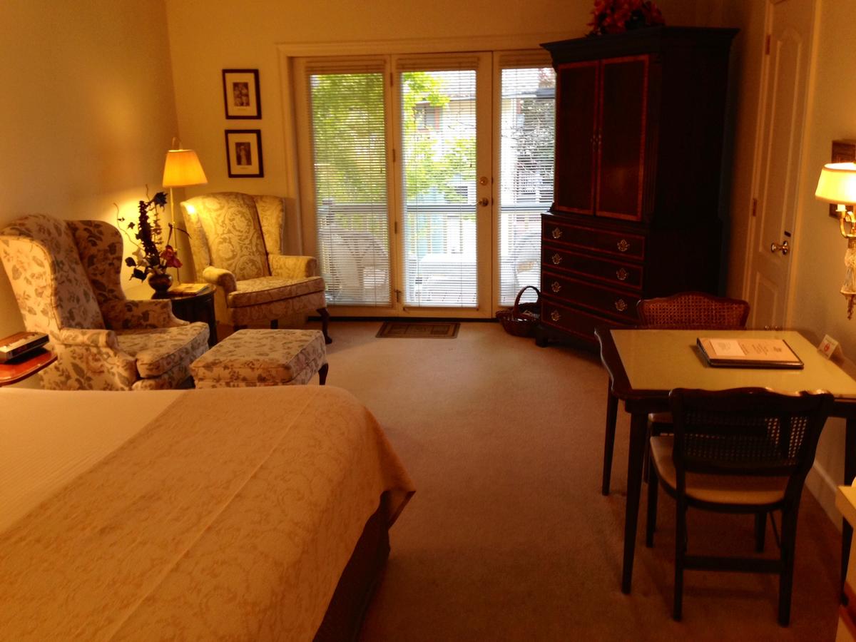 Waterford Suite 216 - thumb 6