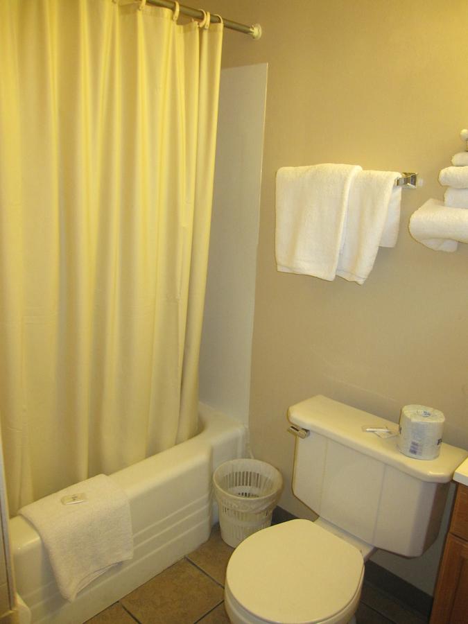Swiss Cottage Inn - thumb 40