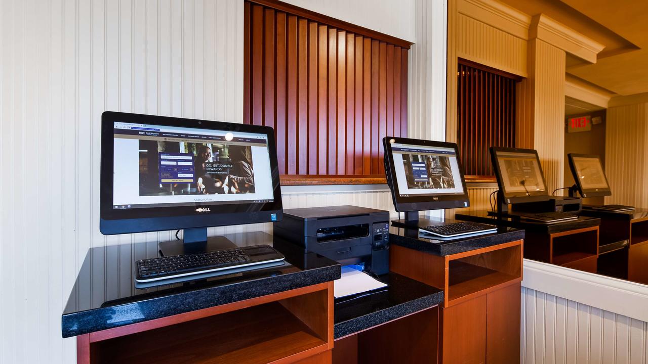 Best Western Plus Oswego Hotel And Conference Center - thumb 3