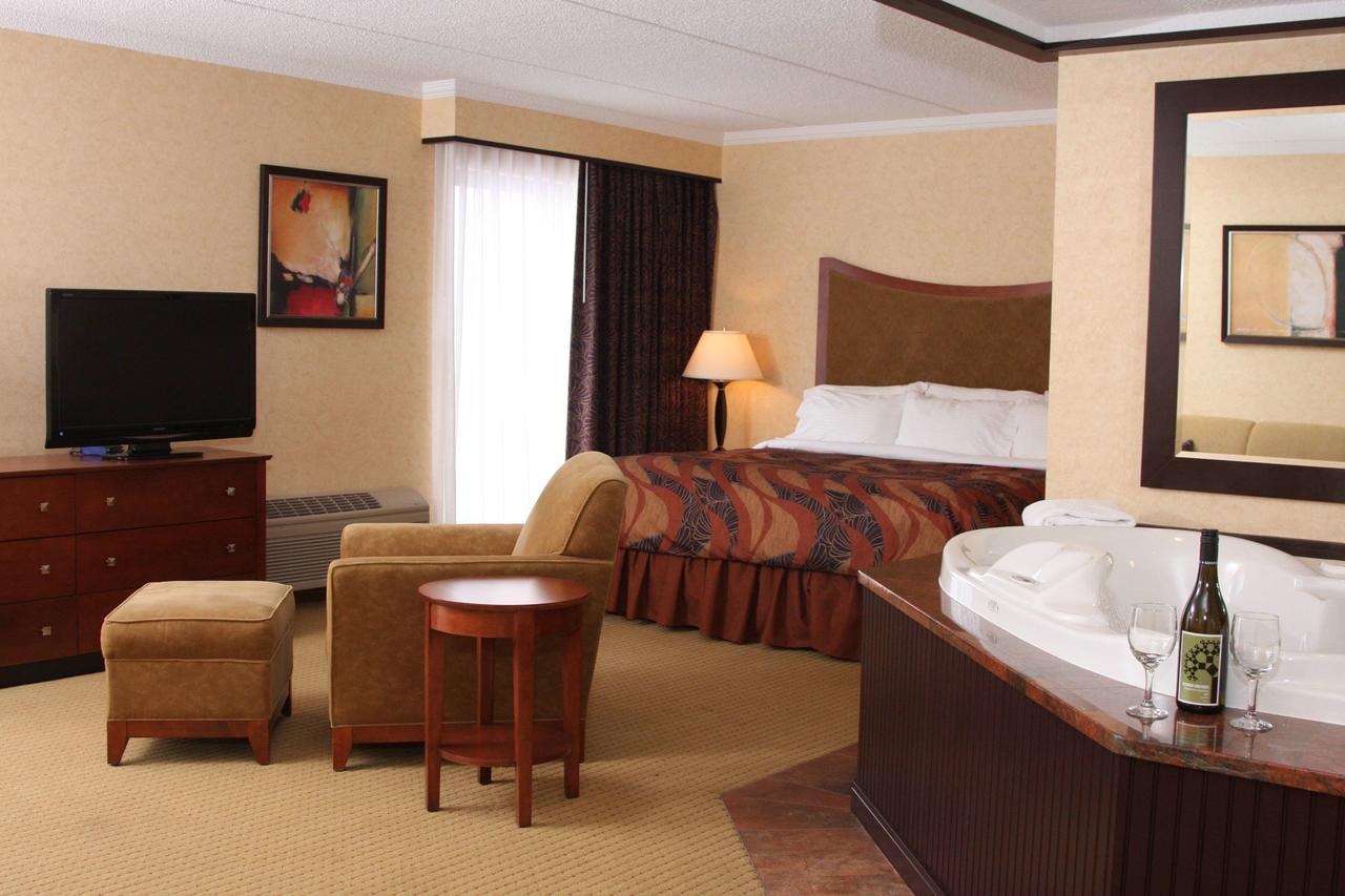 Best Western Plus Oswego Hotel And Conference Center - thumb 22