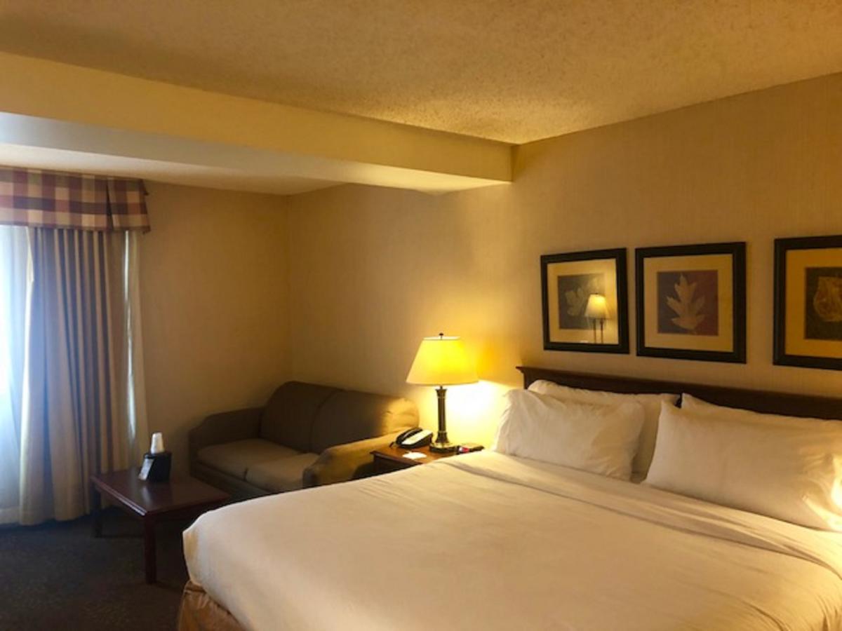 Holiday Inn Buffalo International Airport - thumb 17