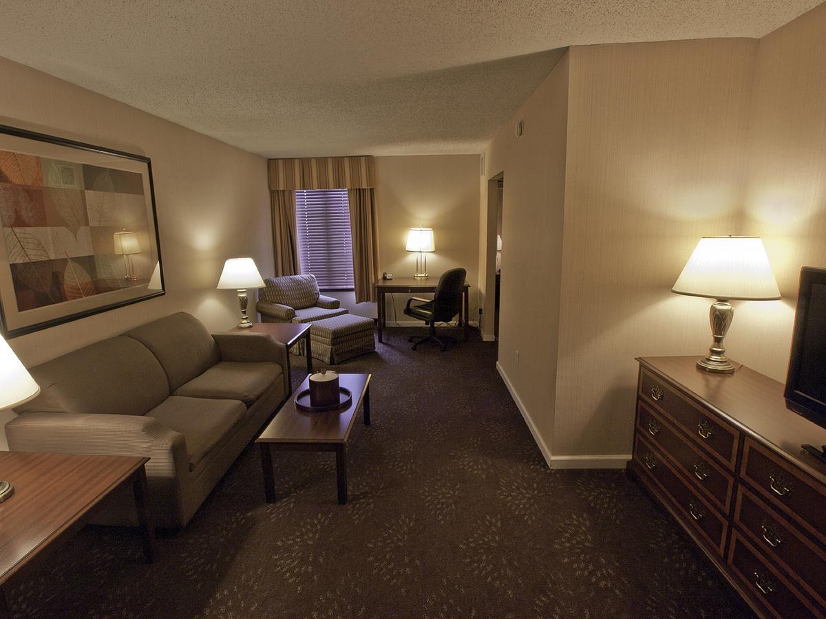 Holiday Inn Buffalo International Airport - thumb 30