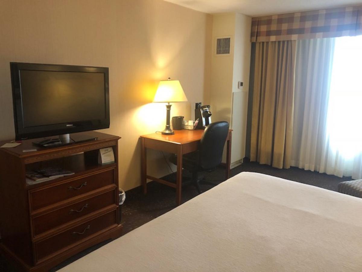 Holiday Inn Buffalo International Airport - thumb 36