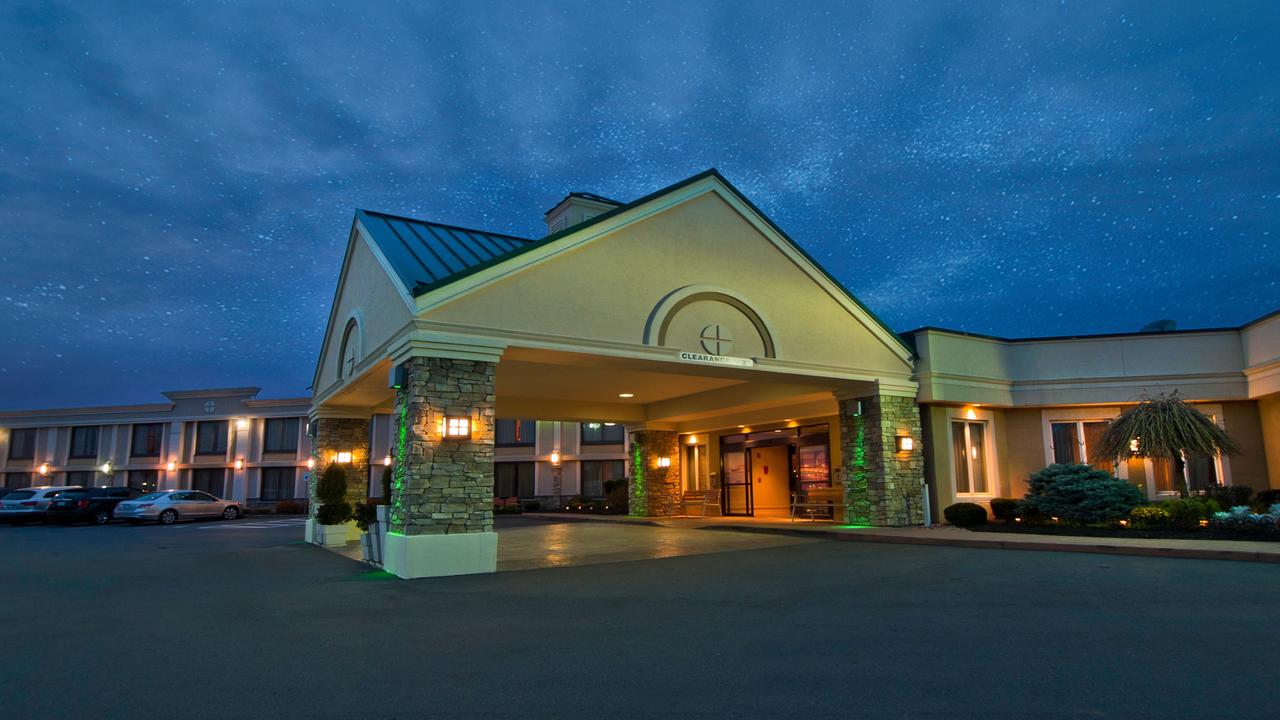 Holiday Inn Buffalo International Airport - thumb 1