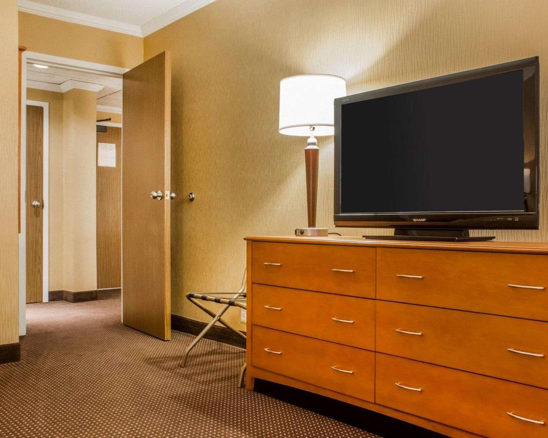 Quality Inn & Suites Riverfront Oswego - thumb 14