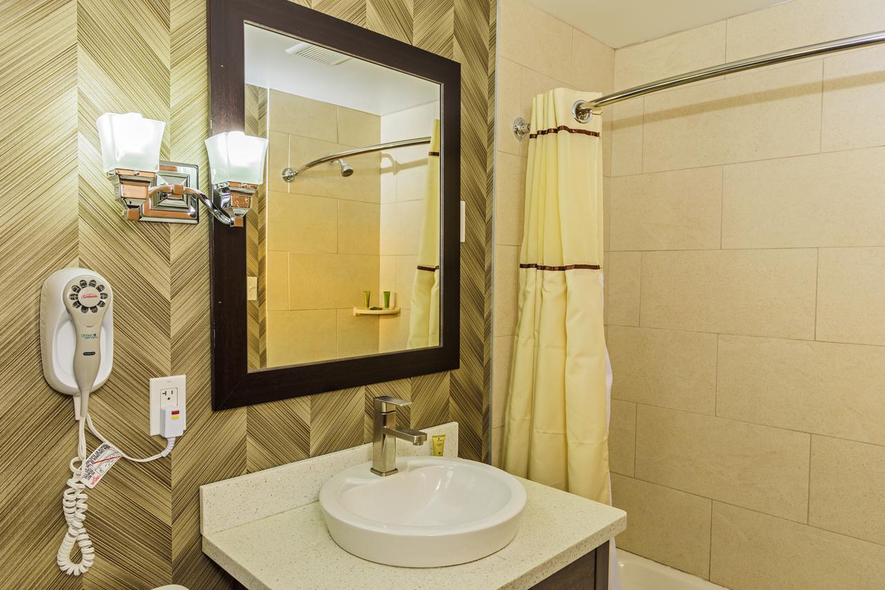 Aarya Hotel By Niagara Fashion Outlets - thumb 12