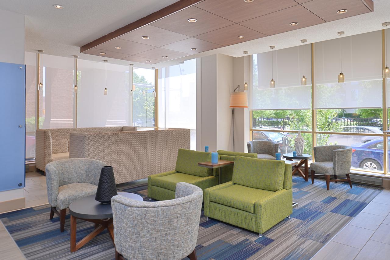 Holiday Inn Express & Suites Buffalo Downtown - thumb 24