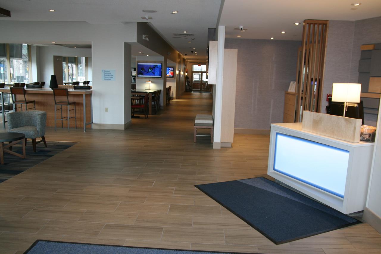 Holiday Inn Express & Suites Buffalo Downtown - thumb 18
