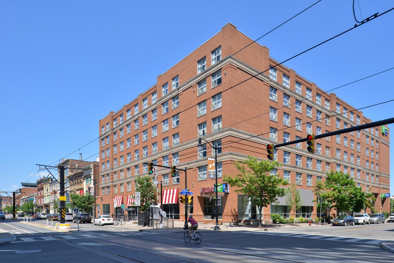 Holiday Inn Express & Suites Buffalo Downtown - thumb 14