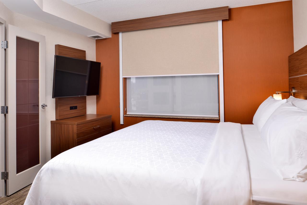 Holiday Inn Express & Suites Buffalo Downtown - thumb 9