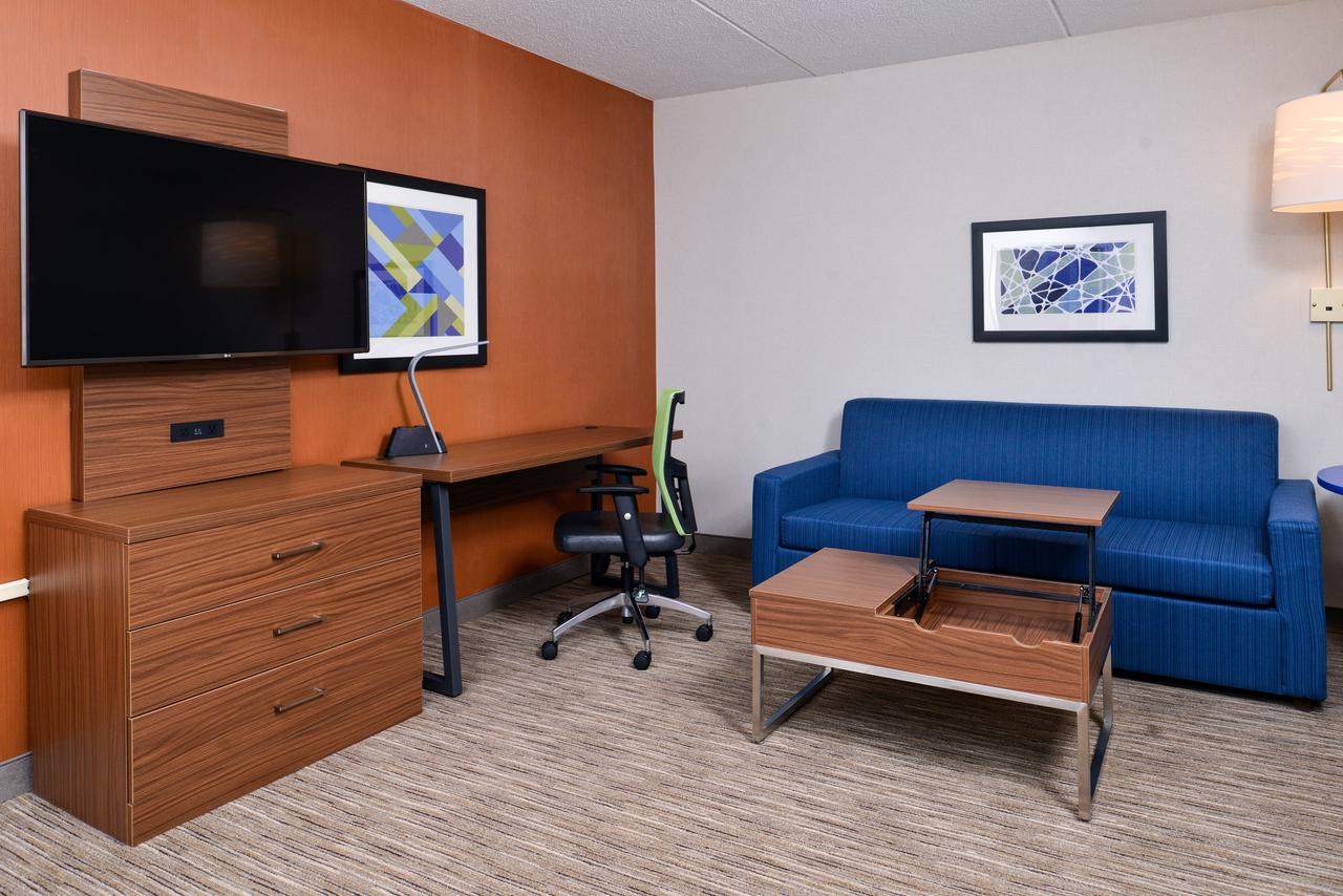 Holiday Inn Express & Suites Buffalo Downtown - thumb 7