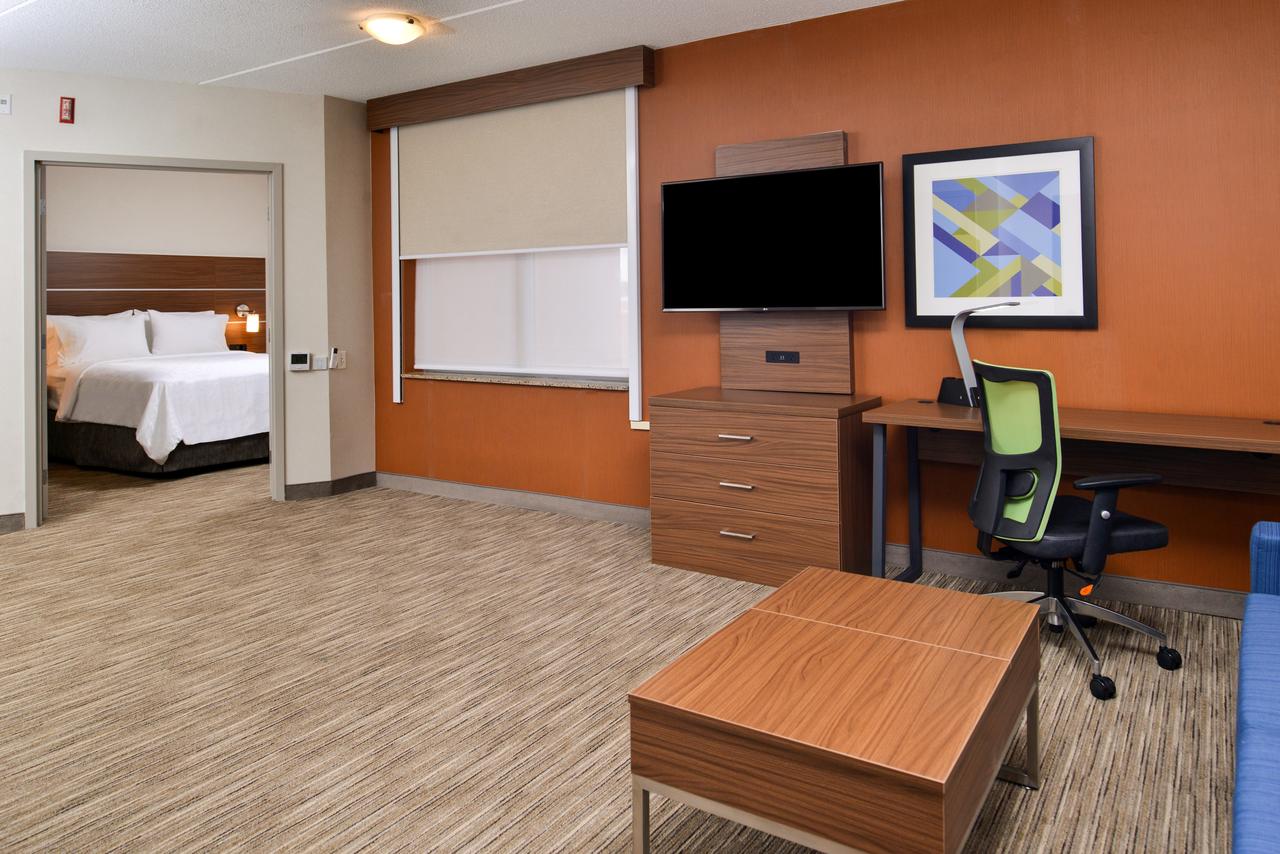 Holiday Inn Express & Suites Buffalo Downtown - thumb 4