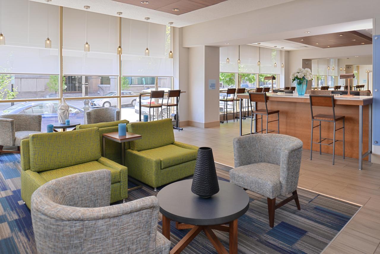 Holiday Inn Express & Suites Buffalo Downtown - thumb 11
