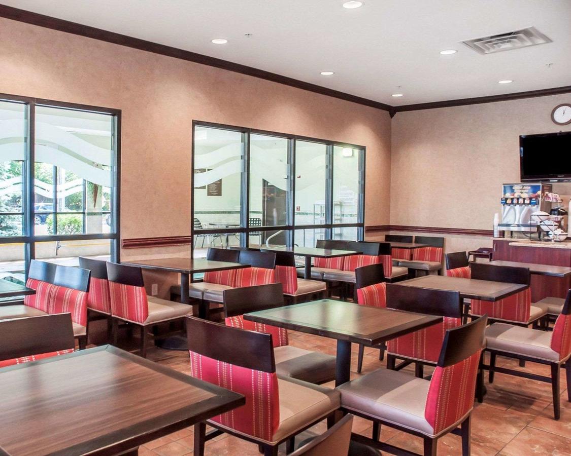 Comfort Inn Near Walden Galleria Mall- Cheektowaga - thumb 30