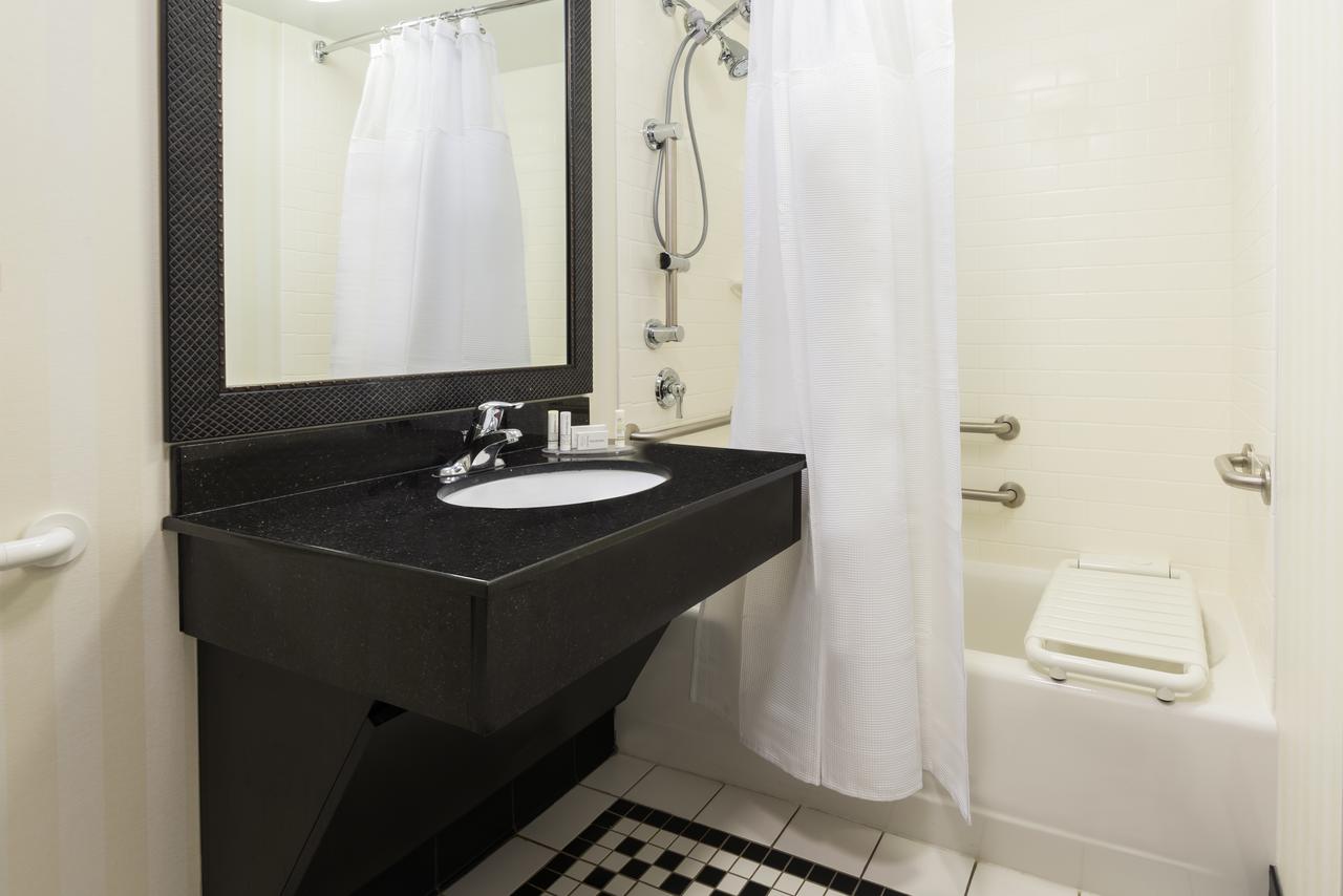 Fairfield Inn & Suites â€“ Buffalo Airport - thumb 25