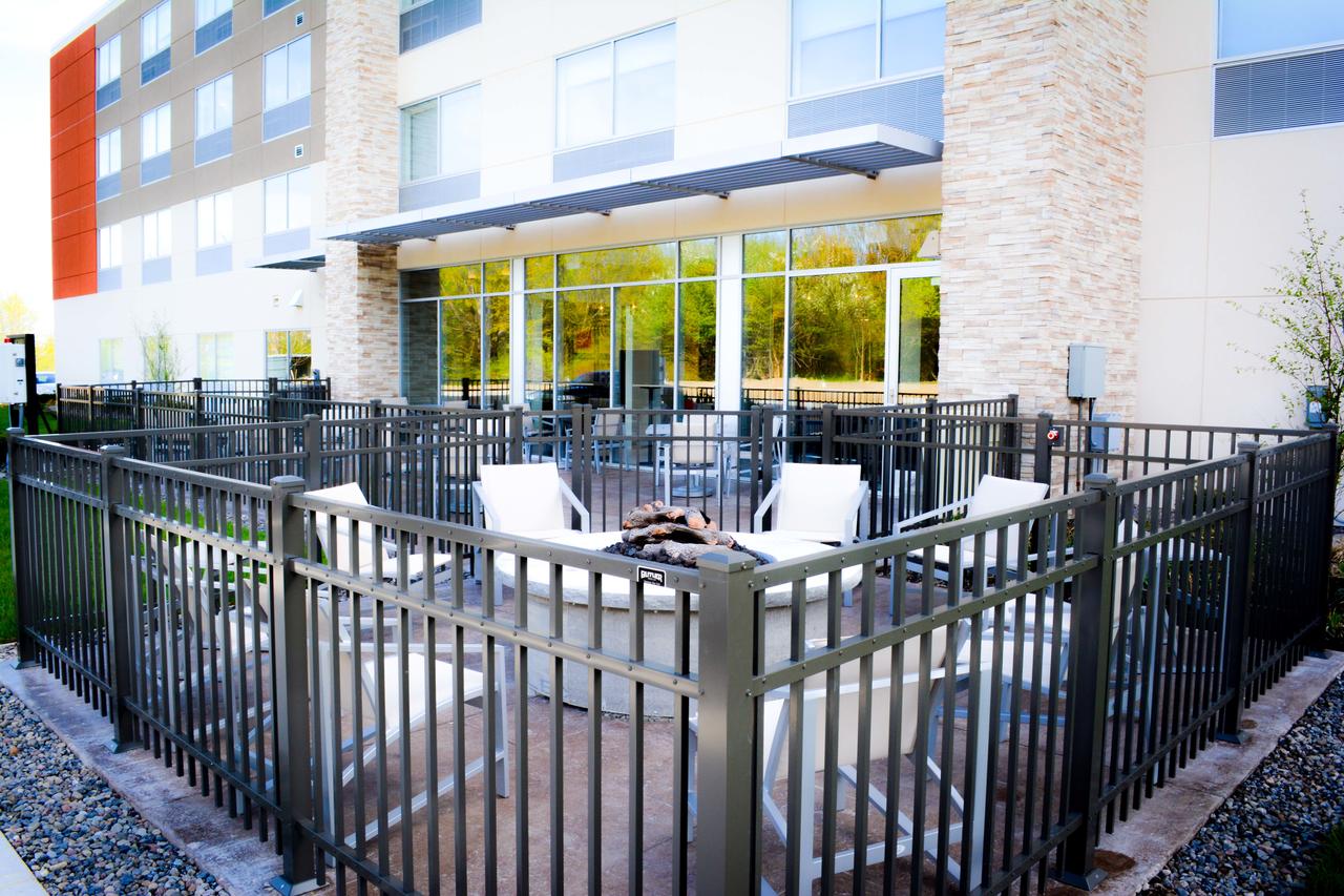 Holiday Inn Express & Suites Oswego - thumb 13