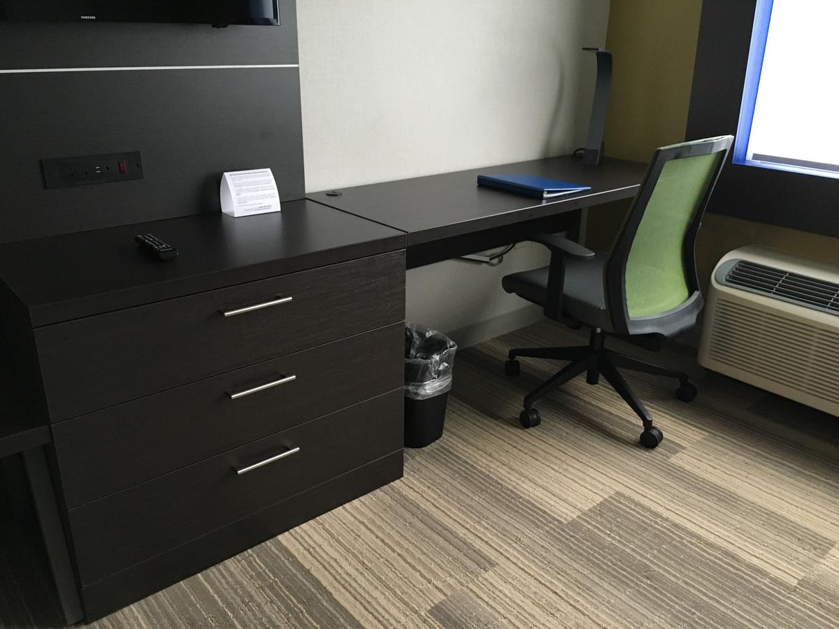 Holiday Inn Express & Suites Oswego - thumb 5