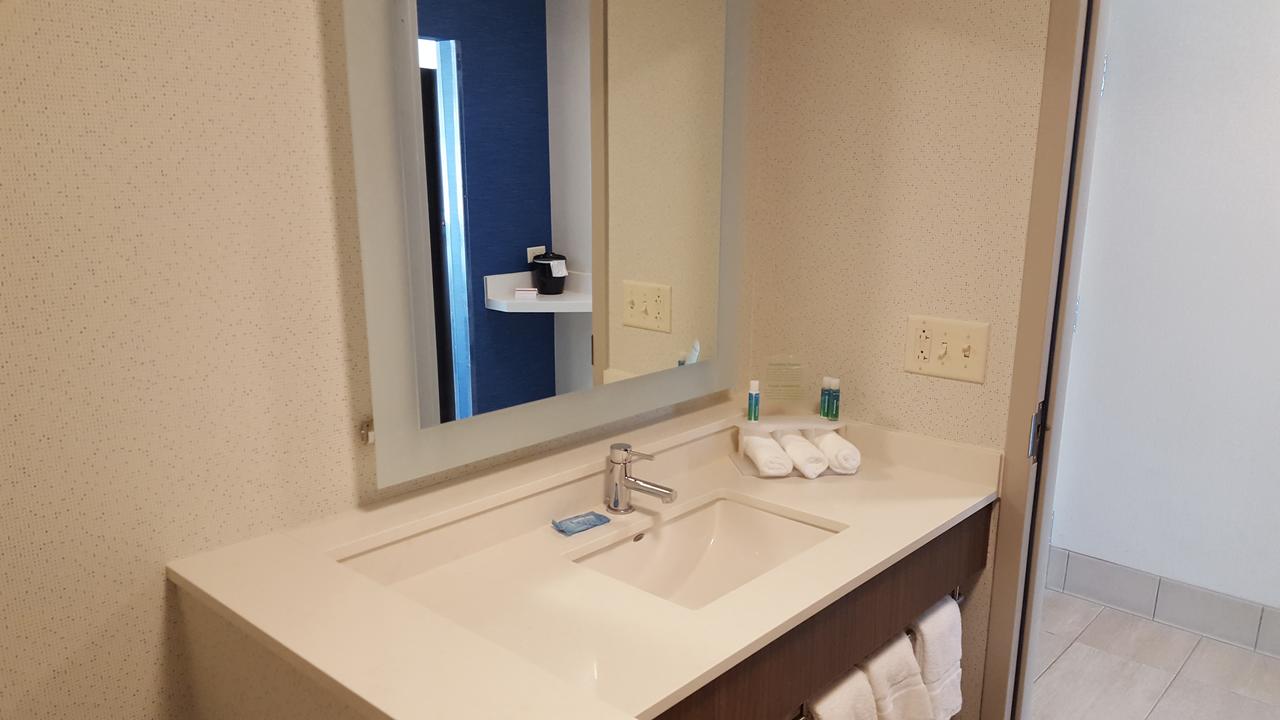 Holiday Inn Express & Suites Oswego - thumb 25