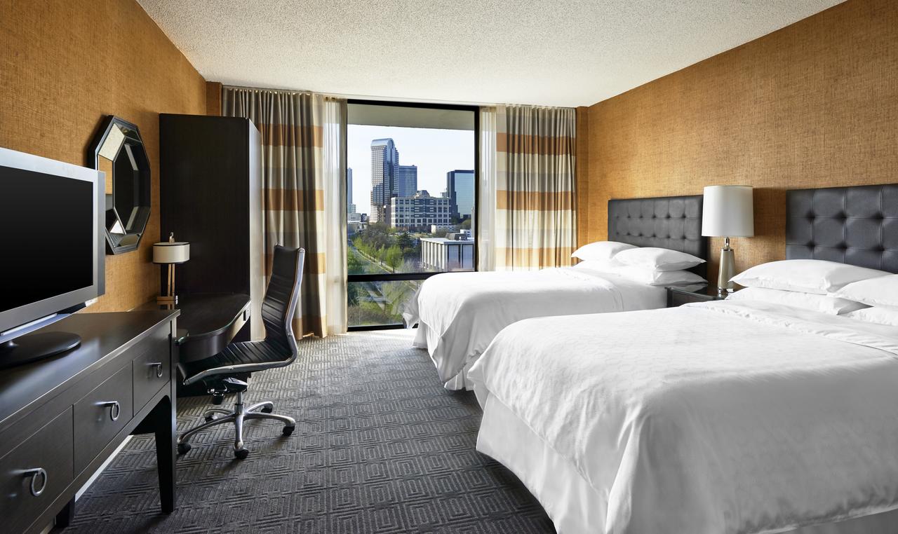Sheraton Charlotte Hotel - thumb 3